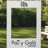 Marco photocall boda vintage Mr & Mrs con nombres y fecha